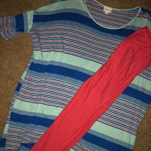 LuLaRoe Outfit (small Irma & OS)